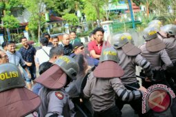 Polres HSS Simulasi Pengamanan Sidang
