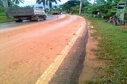 Warga Keluhkan Aktivitas Proyek Jalan Parit Banjar