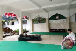 Doa anak yatim mewarnai 100 hari Almarhum Saiful Hadi