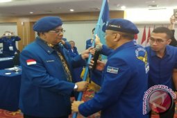 Suami Endang Kusumawaty "Ibu Kite" Pimpin Demokrat Jabar
