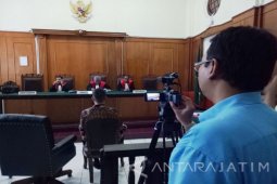 Petugas KY Pantau Persidangan Kasus Henry Gunawan
