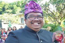 Bupati Buleleng Mengingatkan Kepala Desa Teliti Keuangan