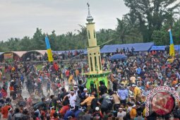 Ribuan Orang Ikuti Ritual 'Mandi Safar"