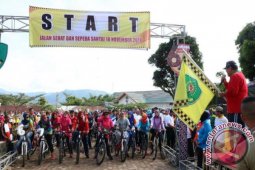 Ketua TP PKK Ramaikan Jalan Sehat