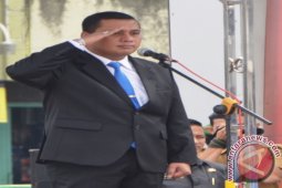 Pemkot Kediri Serahkan Penghargaan Program "English Massive"