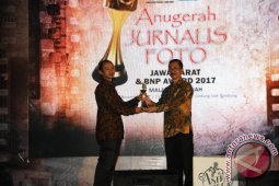 Delapan Jurnalis Raih Anugerah Jurnalis Foto Jabar