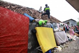 BPBD Sidoarjo Tidak Buat Dapur Umum untuk Korban Puting Beliung (Video)