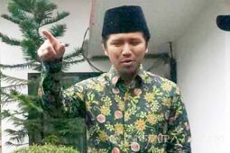 Emil:  Saya Diminta Para Kiai Dampingi Bu Khofifah (Video)