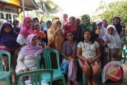 Warga Opas Sambut Meriah Kahadiran "Ibu Kite"