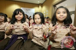 Pemkot Bandung-Lions Club Bagikan 1.500 Kacamata Gratis