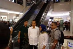 Presiden Jalan-Jalan di Sun Plaza Medan