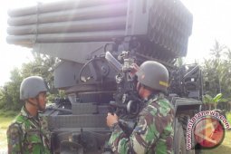Batalyon II Marinir Tembak 52 Roket Di Singkawang