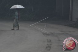 Masyarakat KRB II Gunung Agung Mengungsi Mandiri