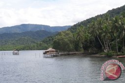 Pengunjung Taman Nasional Teluk Cenderawasih tembus 2.000