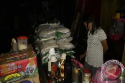 Kader PKS Salurkkan Bantuan Untuk Korban Pasar Soyar