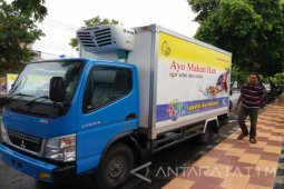 KKP Berikan Bantuan Truk Pendingin Ikan Untuk Usaha Pengolahan Ikan