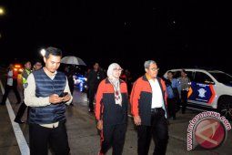 Gubernur Aher Menjajal Jalan Tol Soroja