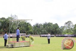 Bupati  HST Pimpin Apel Hari Guru Di Kecamatan