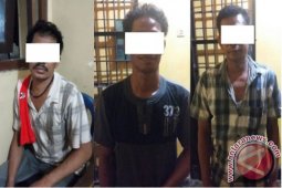 Tiga Pria Bawa Sajam Diciduk Polsek Sungai Raya