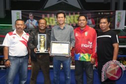 Bupati Tutup Event Duel Meet Boxing Exhibition