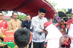 6.784 Pelajar Tanah Laut Terima Bantuan Sosial