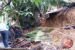 Two houses in Kotabaru hit by landslides