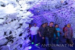 Wisata Salju Hadir di Malang (Video)