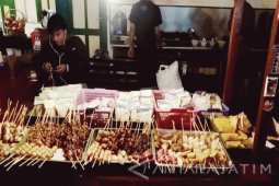 Aneka Jajanan Angkringan di Malioboro (Video)