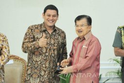 Kediri Dapat Penghargaan Kota Cerdas 2017 dari Wapres Jusuf Kalla
