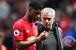 Mourinho Soroti Wasit Saat MU Kalah Dari City