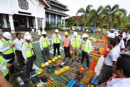 PLN  Jaga Pasokan Listrik Natal-tahun Baru