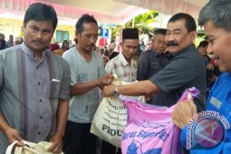Sebuku Group Bagikan 649 Paket Sembako