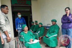 Again, Adaro provides free cataract surgery