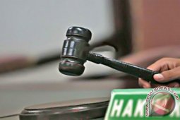 Hakim Tipikor vonis Kades Oma tiga tahun