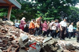 Mendikbud: Perbaikan Sekolah Terdampak Gempa Mulai 2018