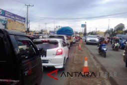 Ratusan Pengendara Terjebak di Jalur Cugenang-Cianjur