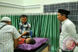 Puluhan anak ikut sunat massal