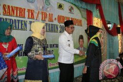 385 Wisudawan Ikuti Wisuda Santri TK/TP Al-Quran