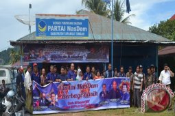 NasDem berbagi kasih