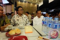 Presiden dan Kopi Aming Pontianak