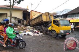 DLH Rejang Lebong siagakan 160 petugas kebersihan