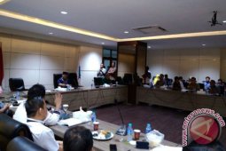 Gubernur Erzaldi Rosman ajak media massa bersama bangun daerah