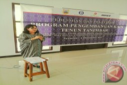 INPEX Bantu Pemkab MTB Kembangkan Tenun Ikat