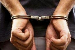 TNI-AL tangkap ratusan koli barang bekas ilegal