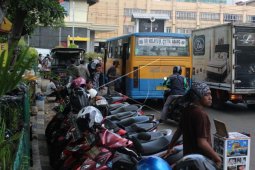 Parkir liar bertarif mahal kembali muncul