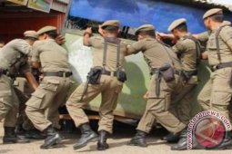 Pembongkaran Lapak Liar Penajam Dapat Perlawanan Pedagang
