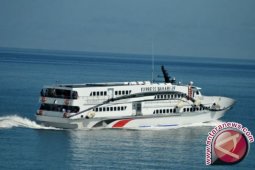 TNI AL evakuasi kapal Bupati Kayong Utara