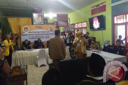 Endang-Ismiryadi daftar ke KPU Pangkalpinang