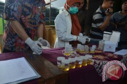 Seluruh Perwira Polres Hsu Dites Urine