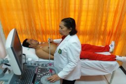 Sejumlah peserta Pilkada Pontianak ikuti serangkaian tes kesehatan